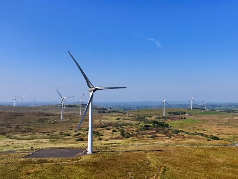 150 turbinas e&oacute;licas chinesas! TotalEnergies investe US$ 1,2 bilh&atilde;o no maior parque e&oacute;lico da &Aacute;sia Central