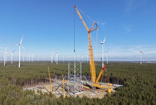 A turbina e&oacute;lica mais alta do mundo (365 m) retoma a constru&ccedil;&atilde;o
